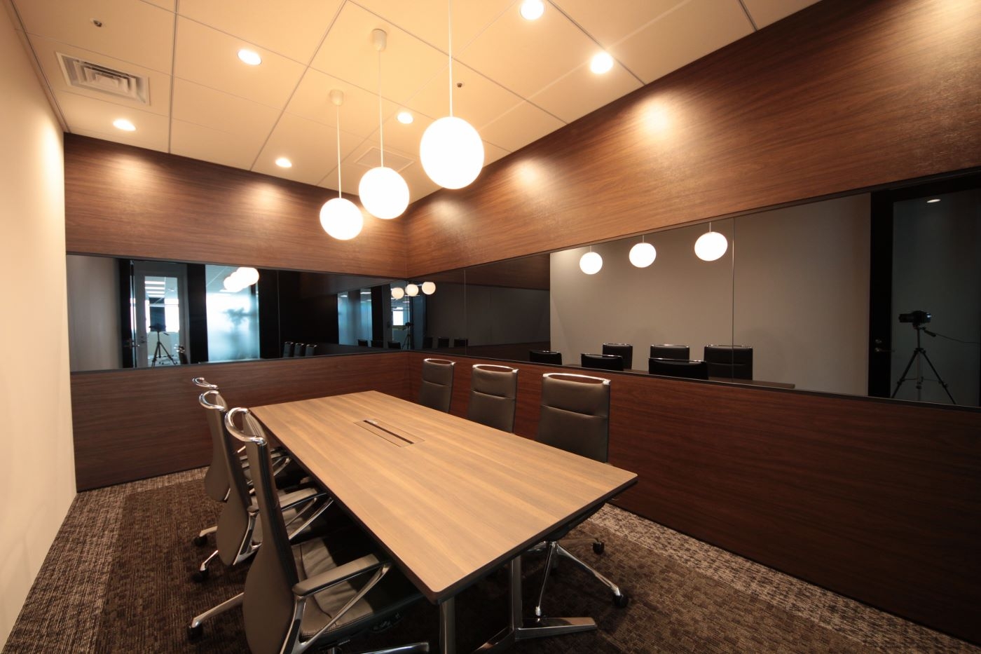 オフィスデザイン実績～突き抜ける開放的なエントランスが魅了する。名古屋のデザイナーズオフィス