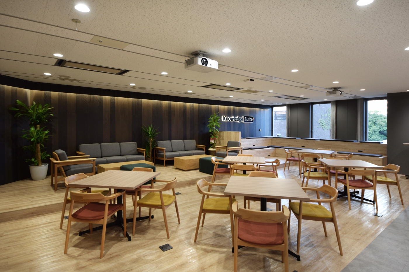 オフィスデザイン実績～日本の「和」と洗練された世界をイメージする”モダンデザイン”の融合