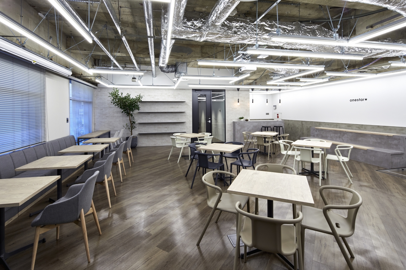 オフィスデザイン実績～新しい価値を創造する、遊び心と機能性を持ったオフィス空間