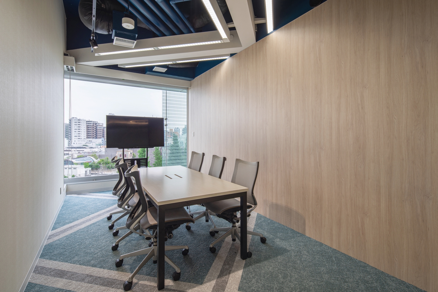 オフィスデザイン実績～働く環境の快適性を高め、様々なものを“LINK”し成長するオフィス