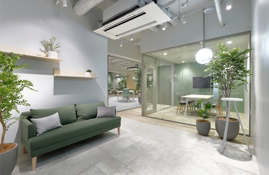 オフィスデザイン事例|自然体でお互いにサポートしあえるセットアップオフィス「loft」