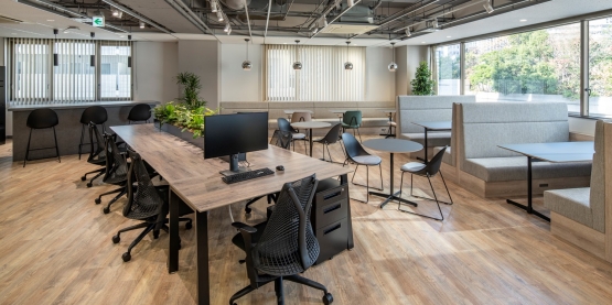 オフィスデザイン事例|働きたいと思えるオフィス。働き方の変革を促すクリエイティブな空間