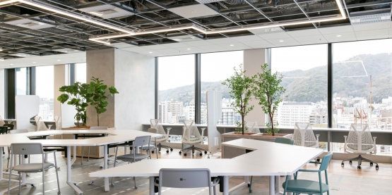 オフィスデザイン事例|ワークプレイスの概念を超え、次世代の働き方に新たな可能性を生むオフィス