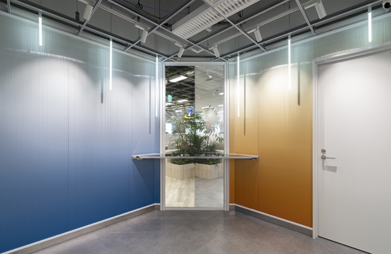 デザイナーズオフィス事例|眺望を生かし開放感を感じられる、緑豊かで働きやすいオフィス